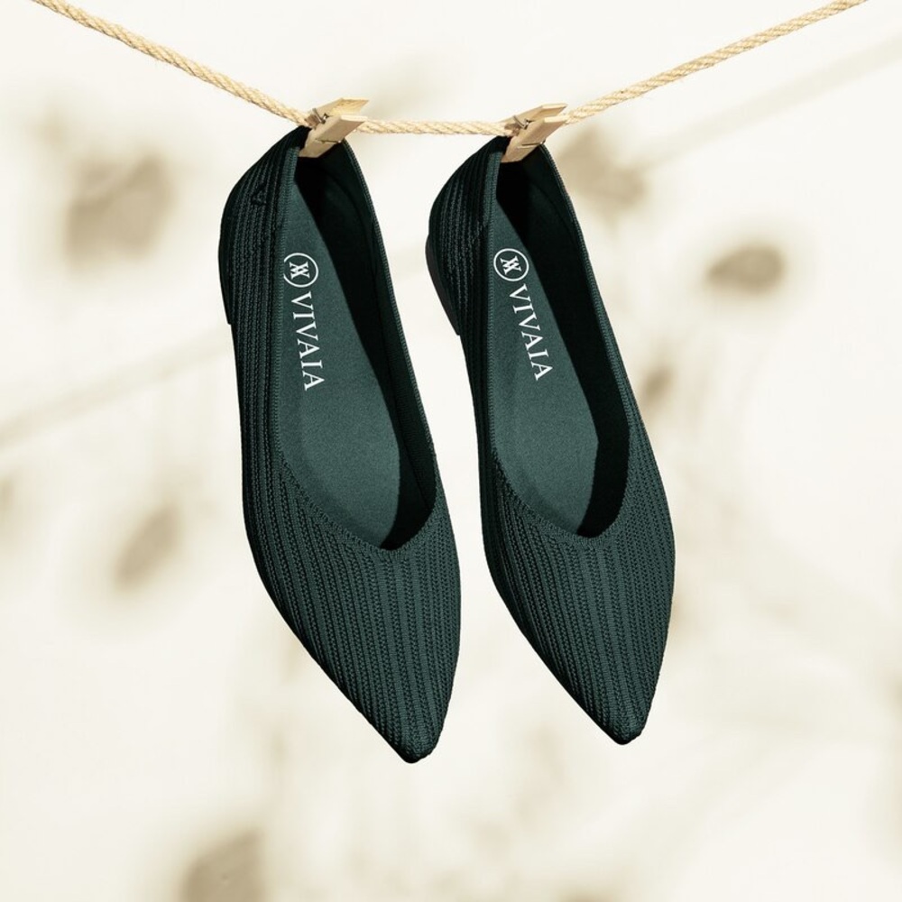 VIVAIA Women's Green Flats